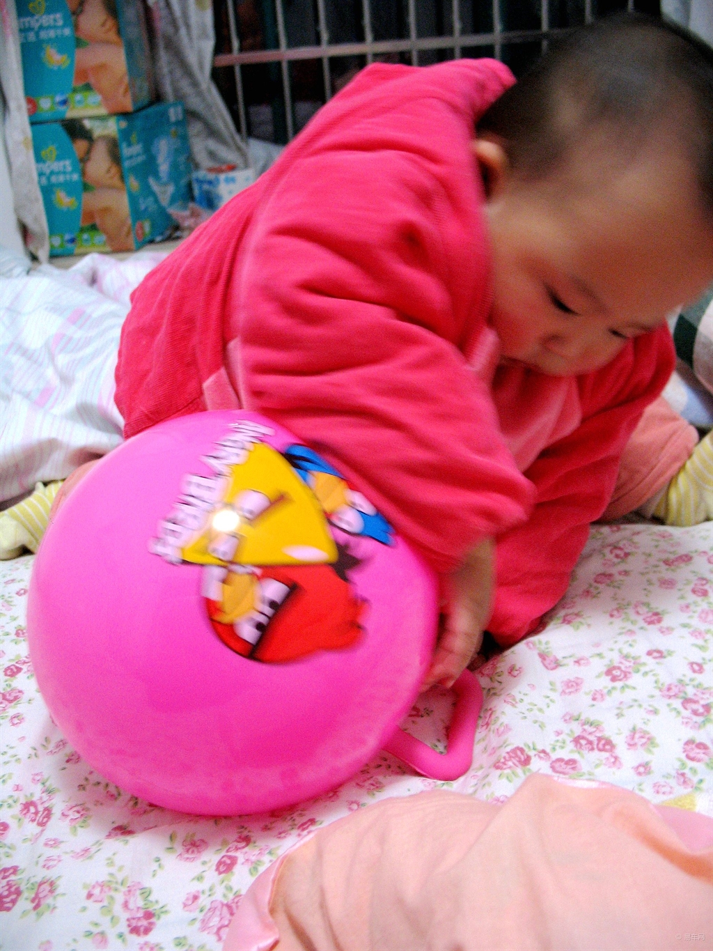 如何带孩子玩球 fd5c6a3a5d094c4081d6760625825b68.jpg