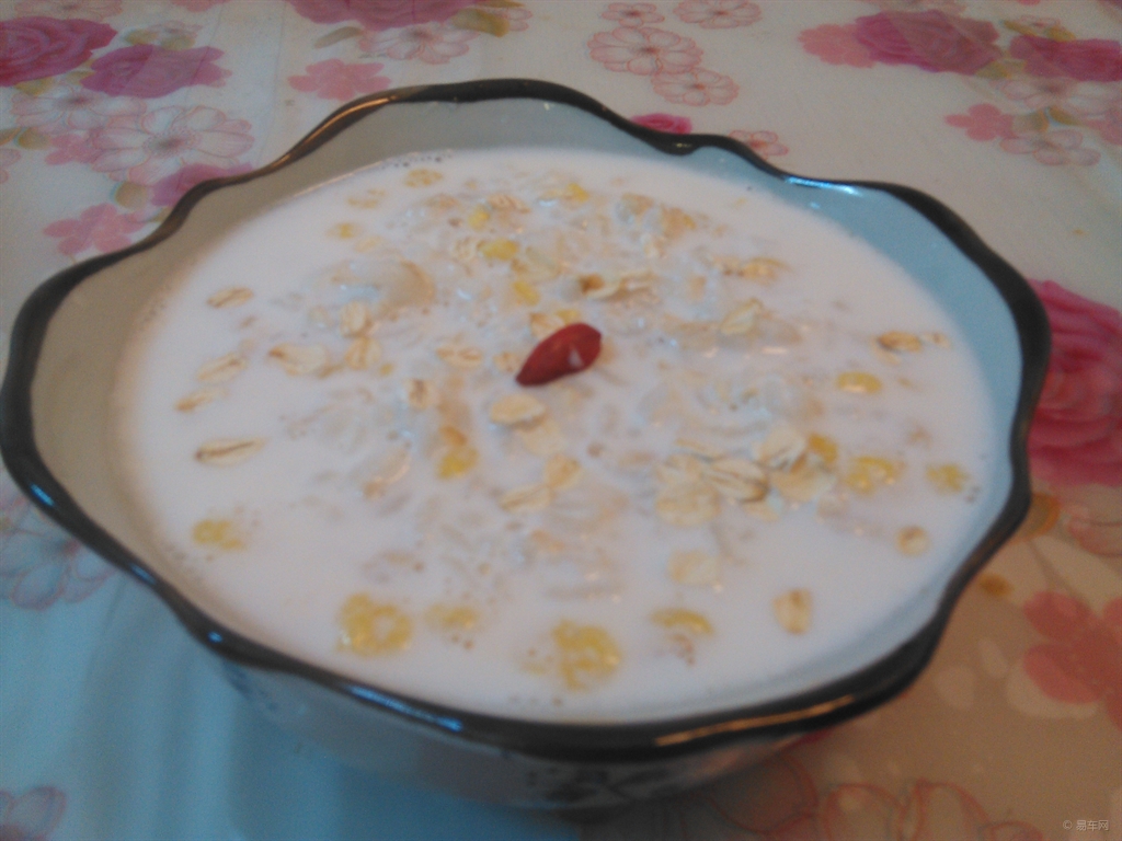 大米配什么煮粥有营养 f6303ca167da4abcb8e95a2dc7ebff3f.jpg