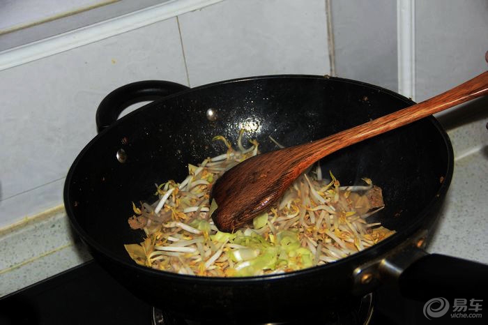 干豆腐炒豆芽 f70b67eecef94251ad74f9e262dc59f8.jpg