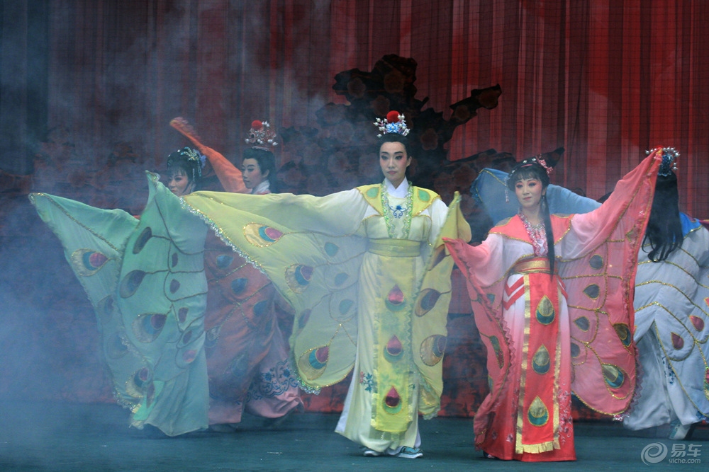 梁山伯与祝英台戏曲越剧老版 ee6a3c3a0c8a4545bd2c6e42b83bec3a.jpg