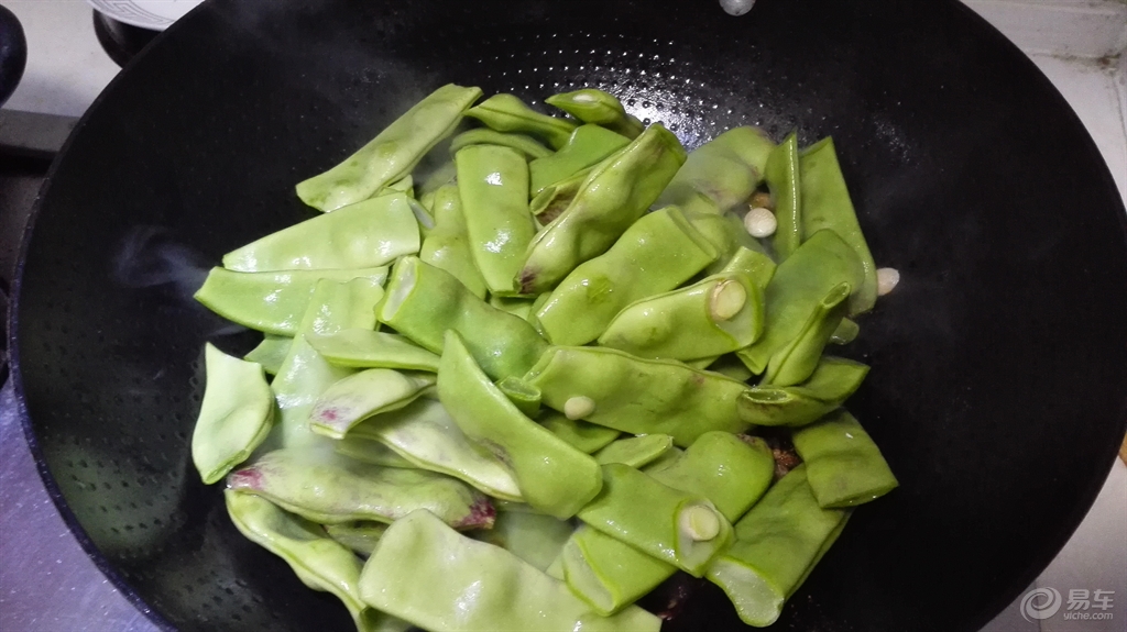 豆角怎么炖不变色 fe360028f1bc437f8e72a973a26f4a8c.jpg