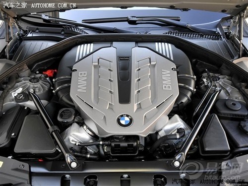 一汽-群众第 1000 万台 EA888 发动机下线