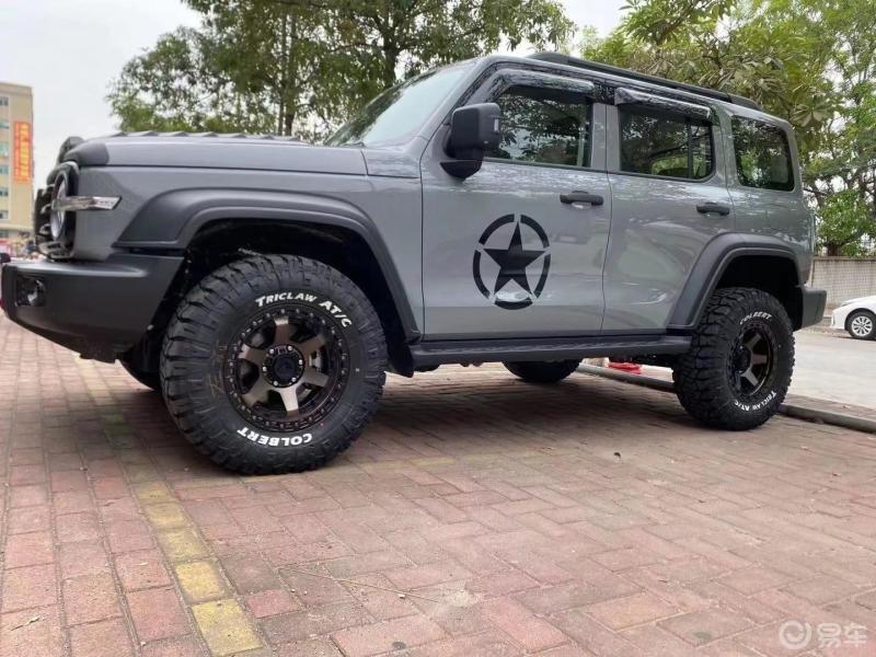 很帅气的越野车