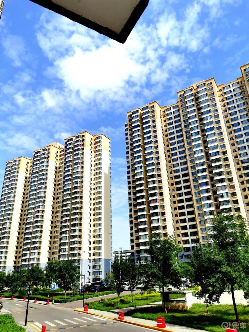 今天的山西省临汾市霍州市,蓝天白云,景色优美,十分养眼!