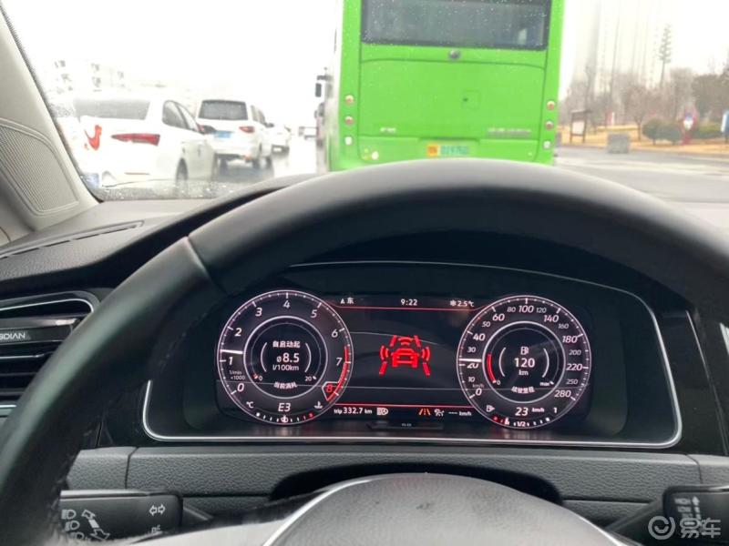 高尔夫来了# 分享一下高尔夫七代的碰撞预警系统,你别说这个功能还真