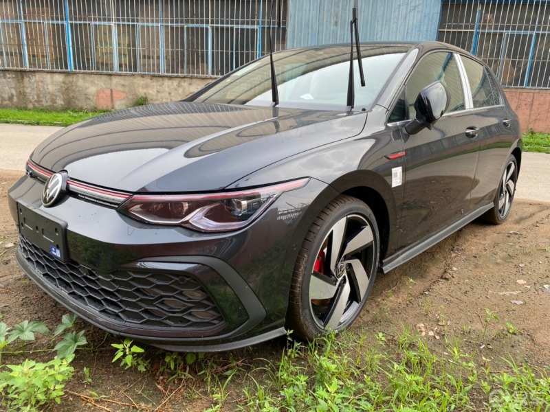 汽车生活# 到了终于到了全黑高尔夫8代gti 到货了,之