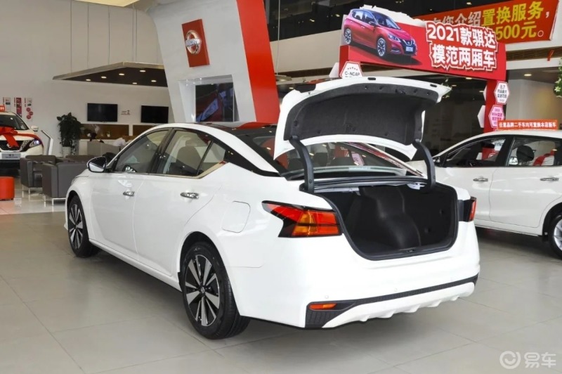 和ta的第一次 今天看到的是日产天籁2021款 2.0l xl舒