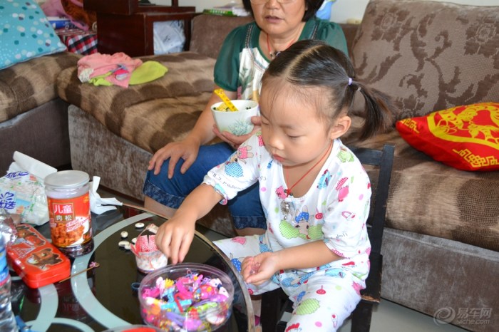 【【宝贝成长日记】131012<em>扎头发</em>的东东一大
