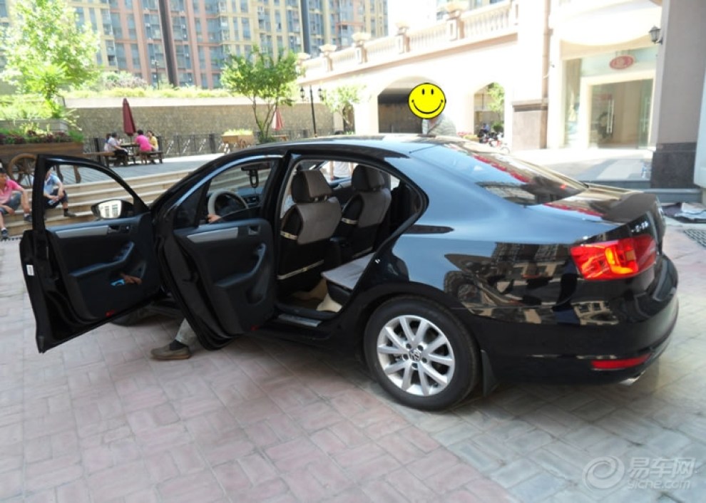 【新速腾专用四季垫已经安装好了，拍几张照片，分享一下】_速腾论坛图片集锦_汽车论坛-易车网