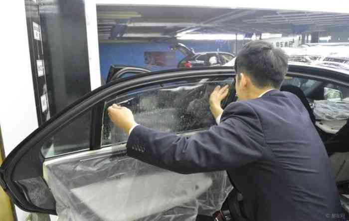 【像梦一样自由,向天空一样坚强,用歌词来作为