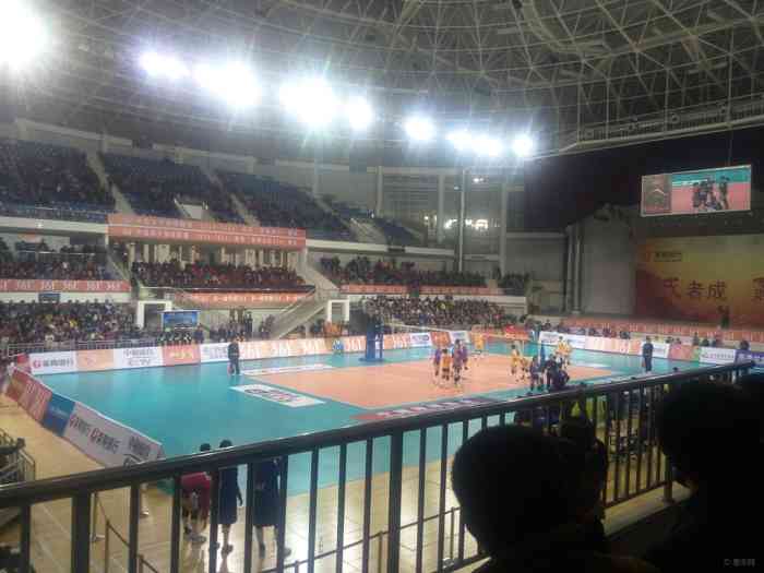 【【山东长安车友会莱芜分会】莱芜体育馆看大