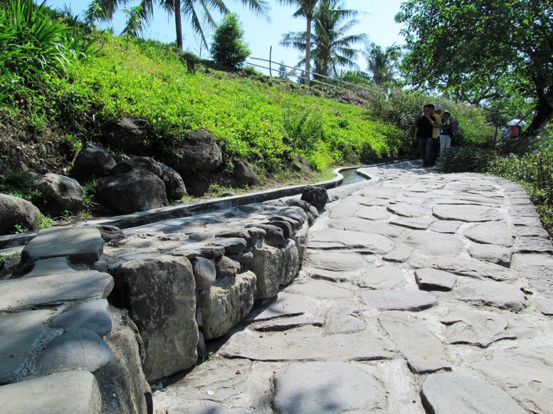 宝岛行之水倒流奇观
