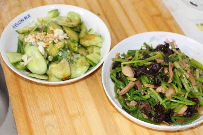 两个家常菜,可以开饭了