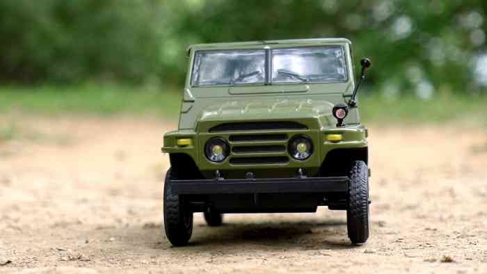 【模型赏析】bj212军用吉普车模型外拍