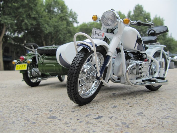 【军用、警用两款长江750边三轮摩托车(老车经