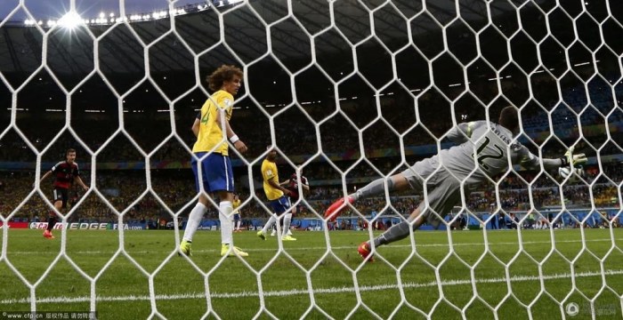 【【我的世界杯】18分钟连丢5球 巴西1-7送德