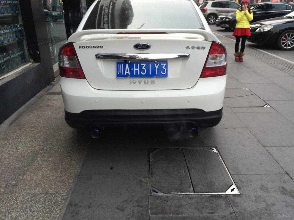 【2013经典福克斯改装排气和外部装饰】_福克