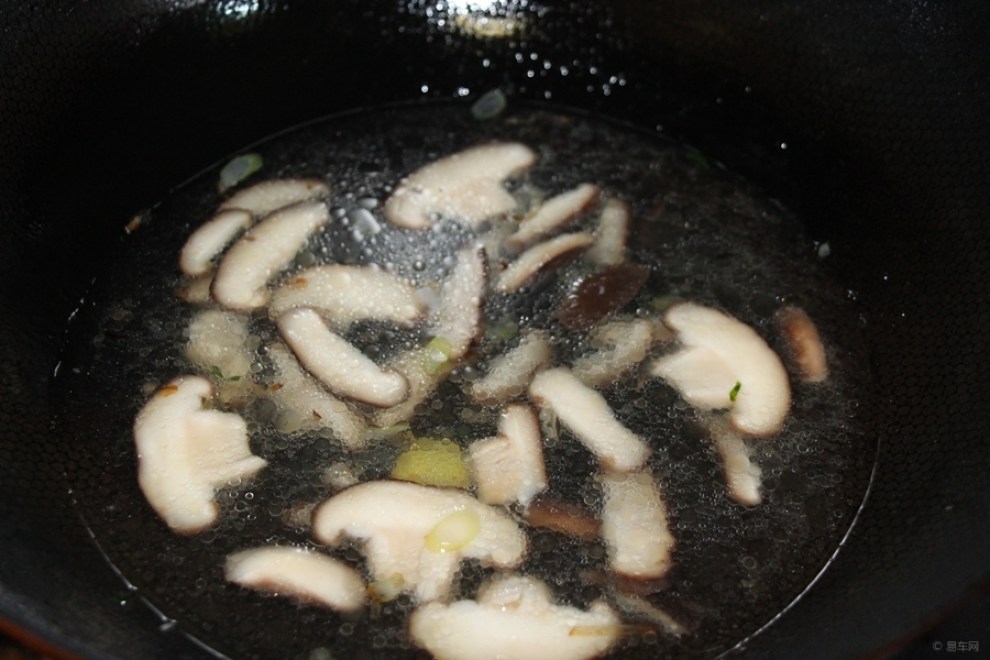 【【食尚玩家】香菇粉丝汤(星期三)】_美食之