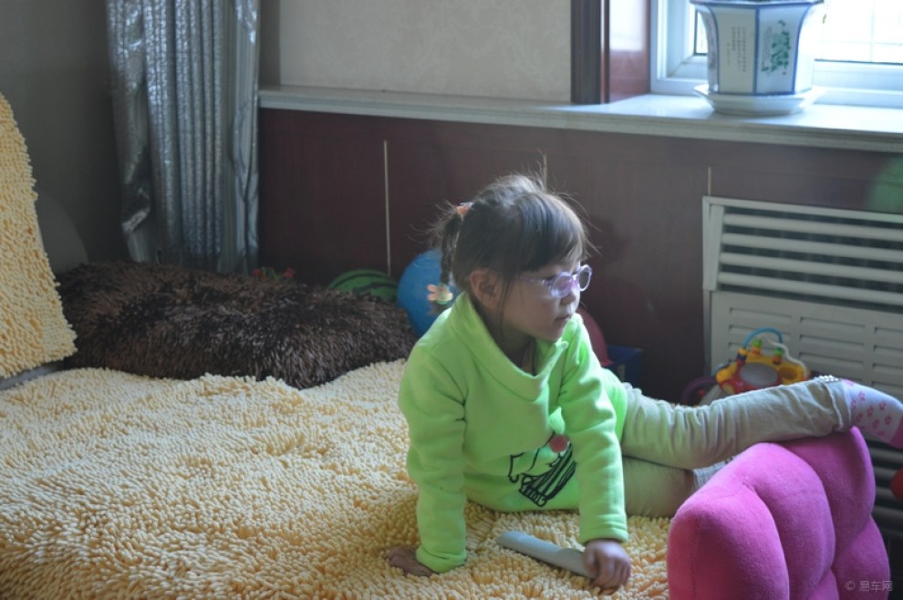 【【超宝动起来】<em>爱看电视</em>的<em>女儿</em>】_超级宝贝