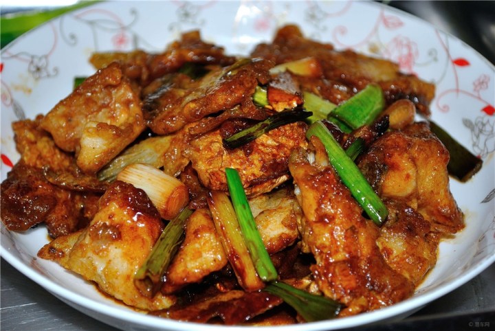 【【食尚玩家第二季】家常烧鱼块】_美食之旅