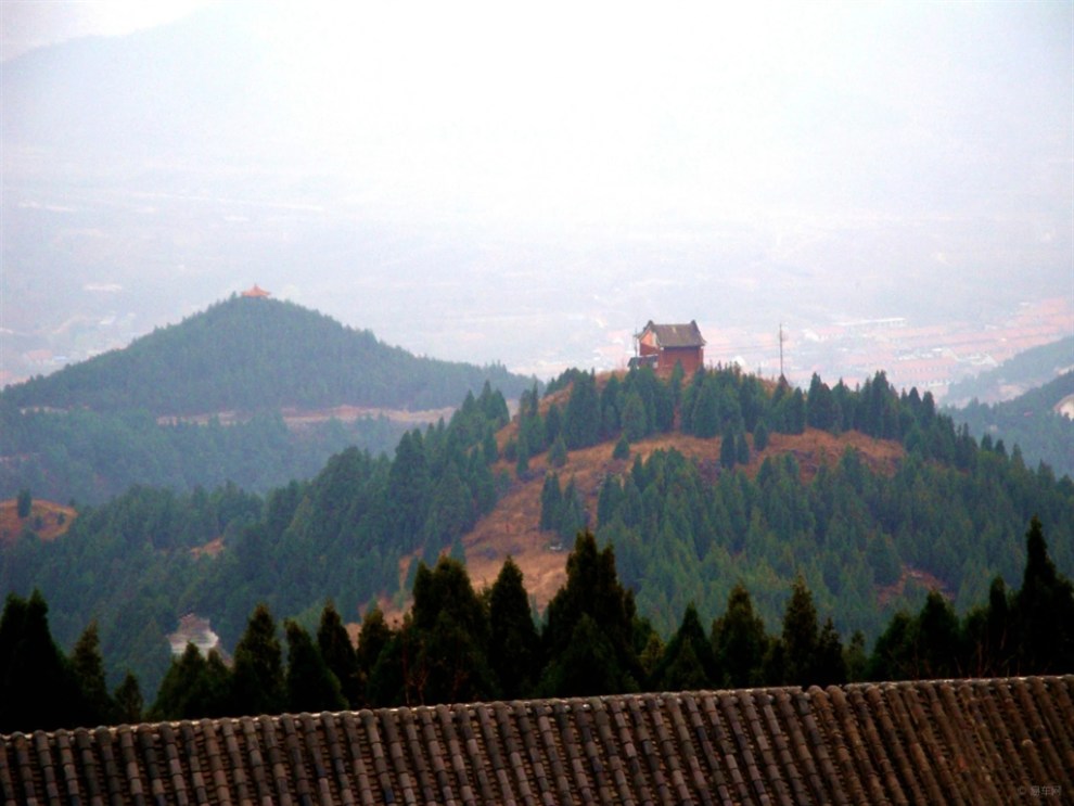 卧龙山