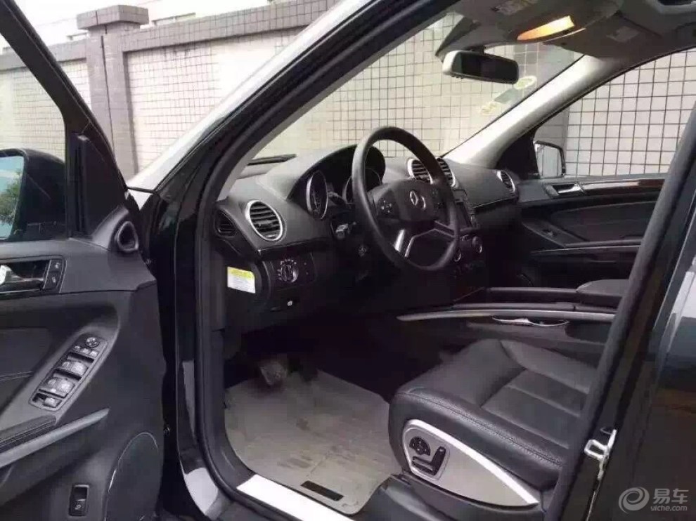 【20多万出售2012奔驰GL550】_易车二手车图