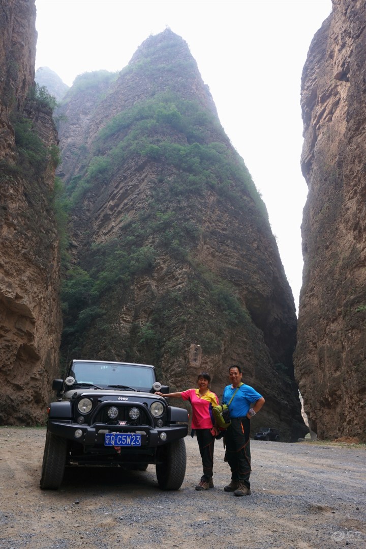 【开越野车穿越峡谷 了却依然宁静心愿】_驴行