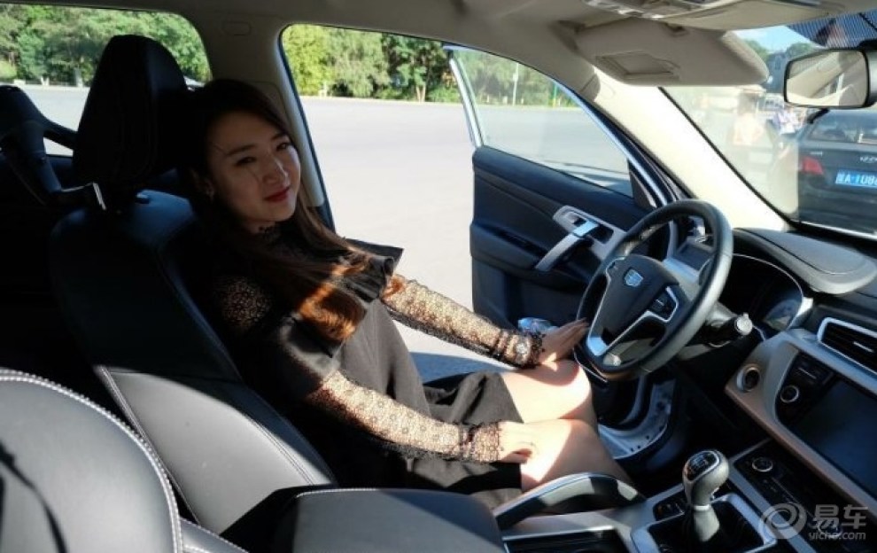 【美不美,看大腿,长腿图片大片版主来袭,求美女美女宝贝车模图片