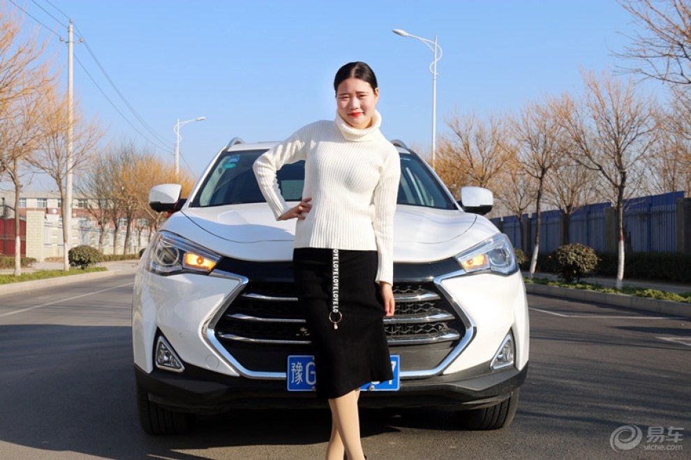 【愿得一心人,白头不相离 媳妇当车模领略瑞风