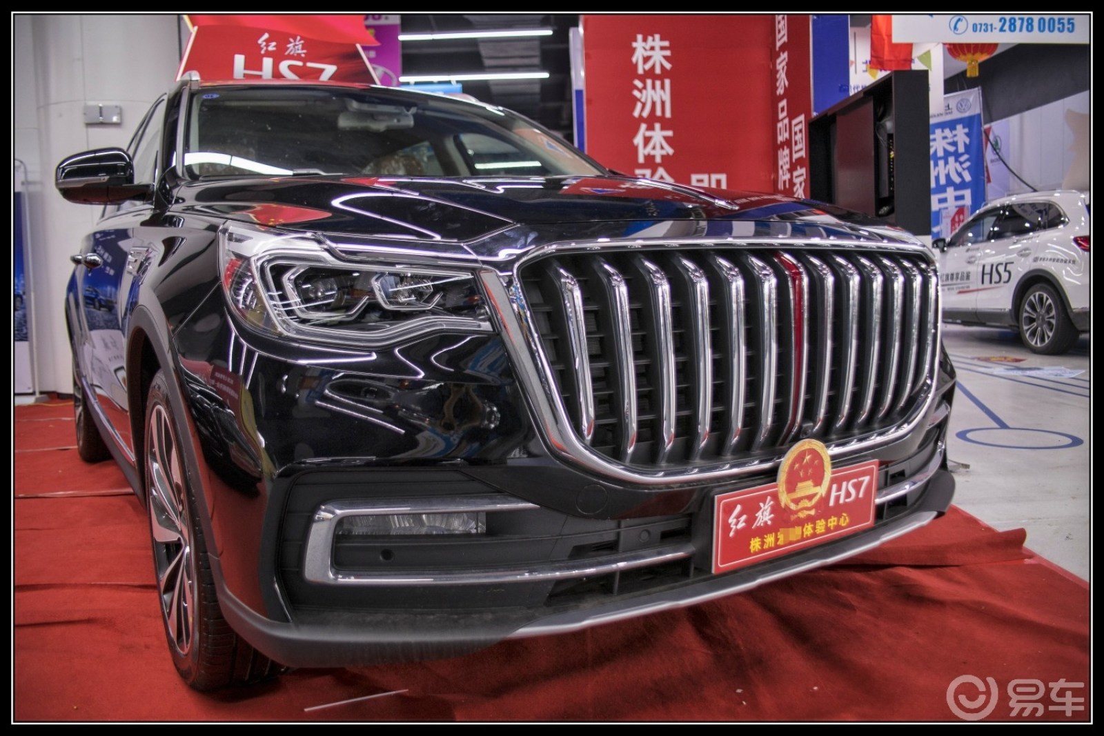 红旗飘飘，先睹为快。车展静态实拍国产豪华SUV-红旗HS7