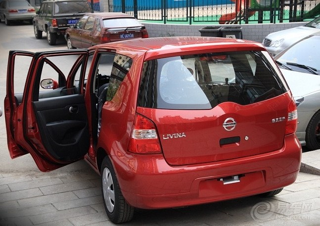 天雷滚滚,野蛮女朋友与骊威的惊魂生活