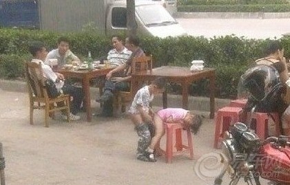 【重庆6岁男孩<em>亲吻小女孩</em>被唤流氓