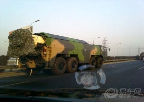 【高速路狂奔的DF15导弹车(ZT)】_天津论坛图