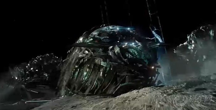 【梅根撞上潜规则 ~网友恶搞《变形金刚3》】