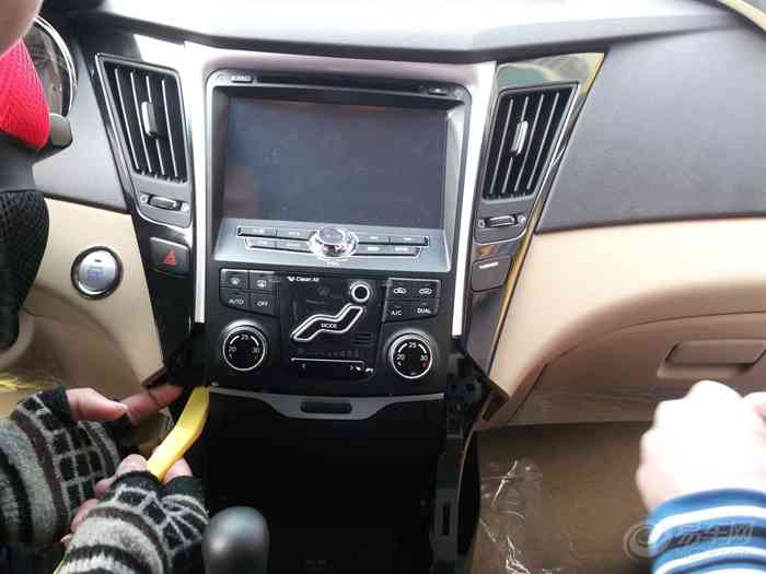 “这是什么控件”系列中的小红点+索引导航+分段控件