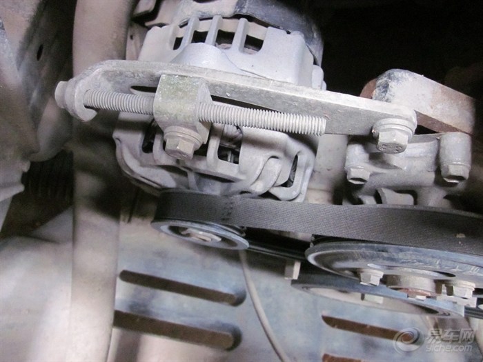 【发动机皮带要断了】_森雅M80论坛图片集锦
