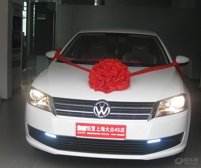 【2013新朗逸提车作业--4S店加装面发光日行