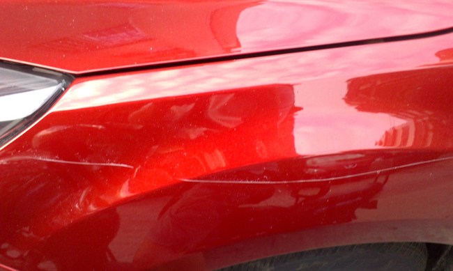 新车被刮,有上划痕险。求处理方法?BS刮车的