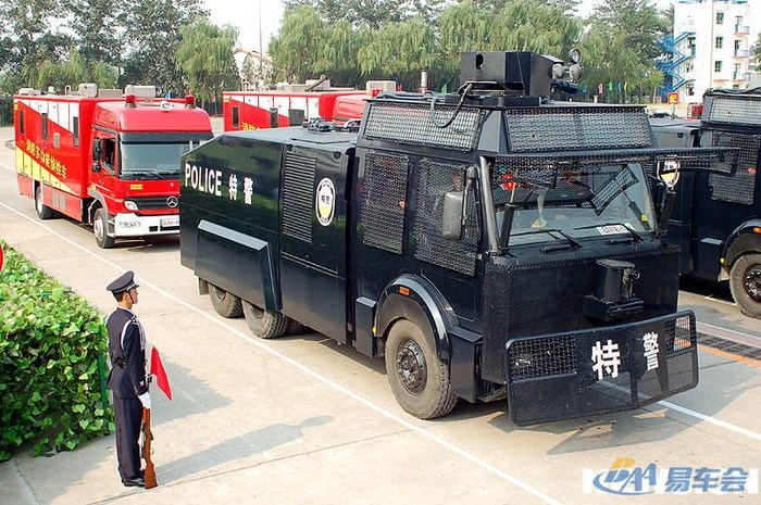 【见识一下特警车!】_crosspolo论坛