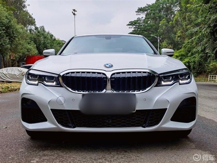 宝马3系泪眼式大灯设计