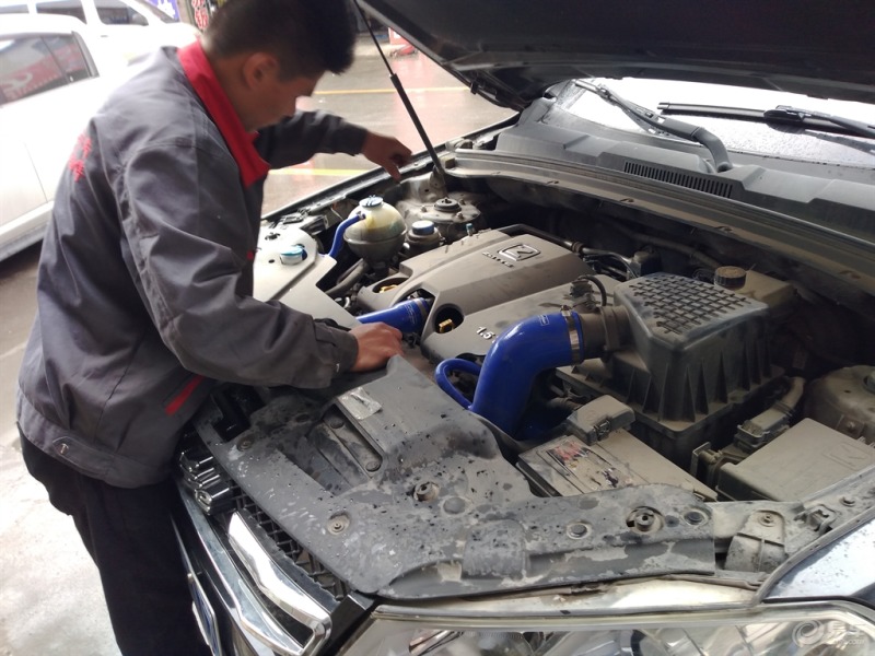 折腾无止境14款小六更换发动机舱管路作业