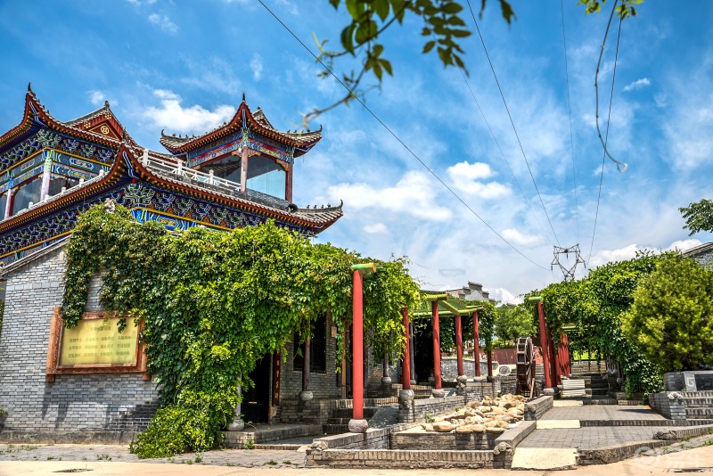 易起鲨向未来之二游览生存时间不长的蓝田簸箕掌景区