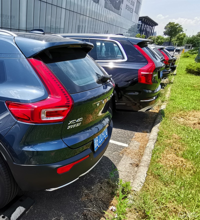 xc60老车主试驾xc40体验一下小钢炮