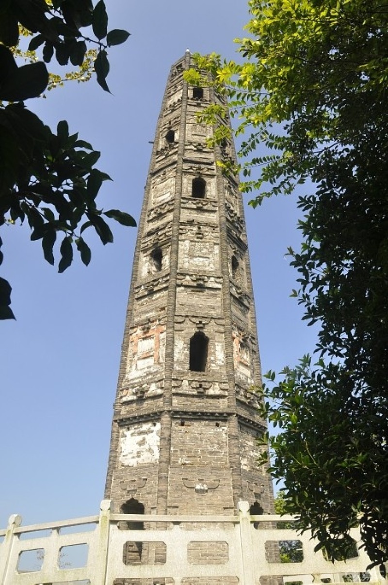 世界第一斜塔天马山护珠宝光塔