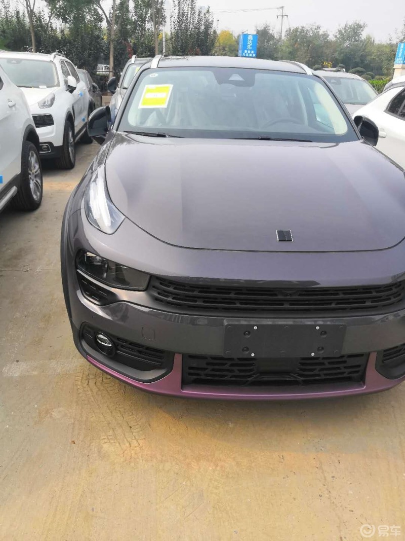 领克02能量紫不一样的感官体验