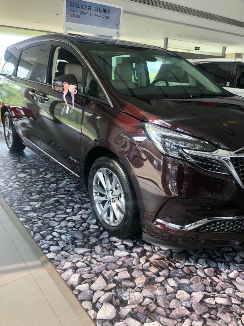 新款别克gl8avenir六座版到店实拍