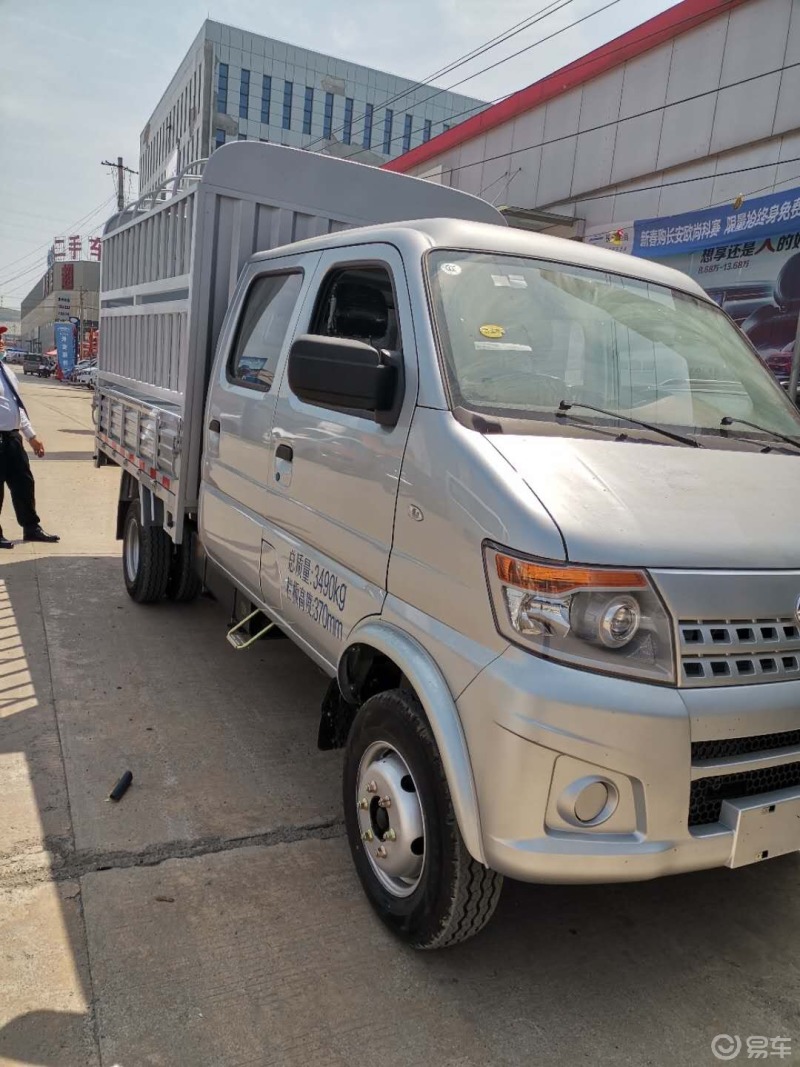 城市运输拉货长安神骐t20