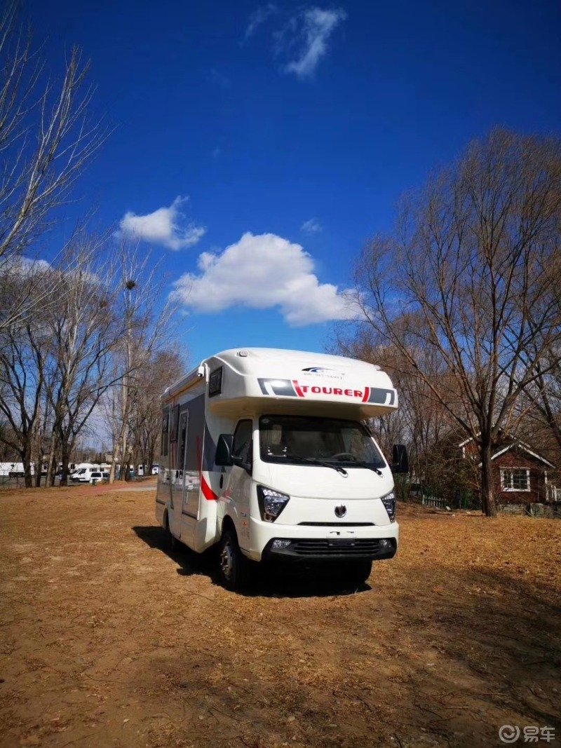 0t柴油6座6卧飞碟缔途房车 适合长期旅居生