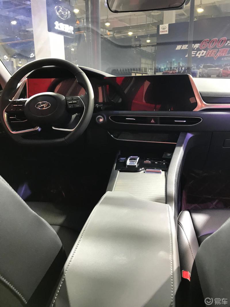 车展实拍北京现代第十代索纳塔