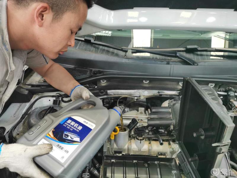 探歌首保第一次保养作业记录